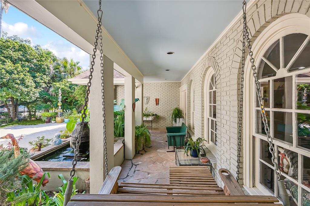 5776 BELLAIRE Drive
