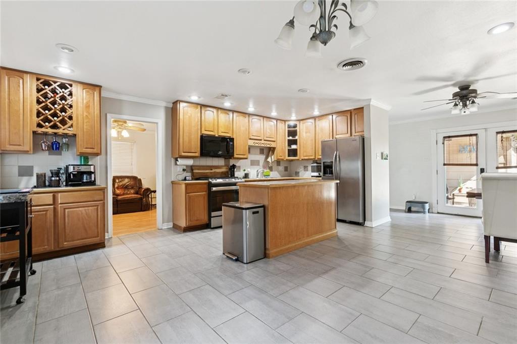 3546 SOMERSET Drive