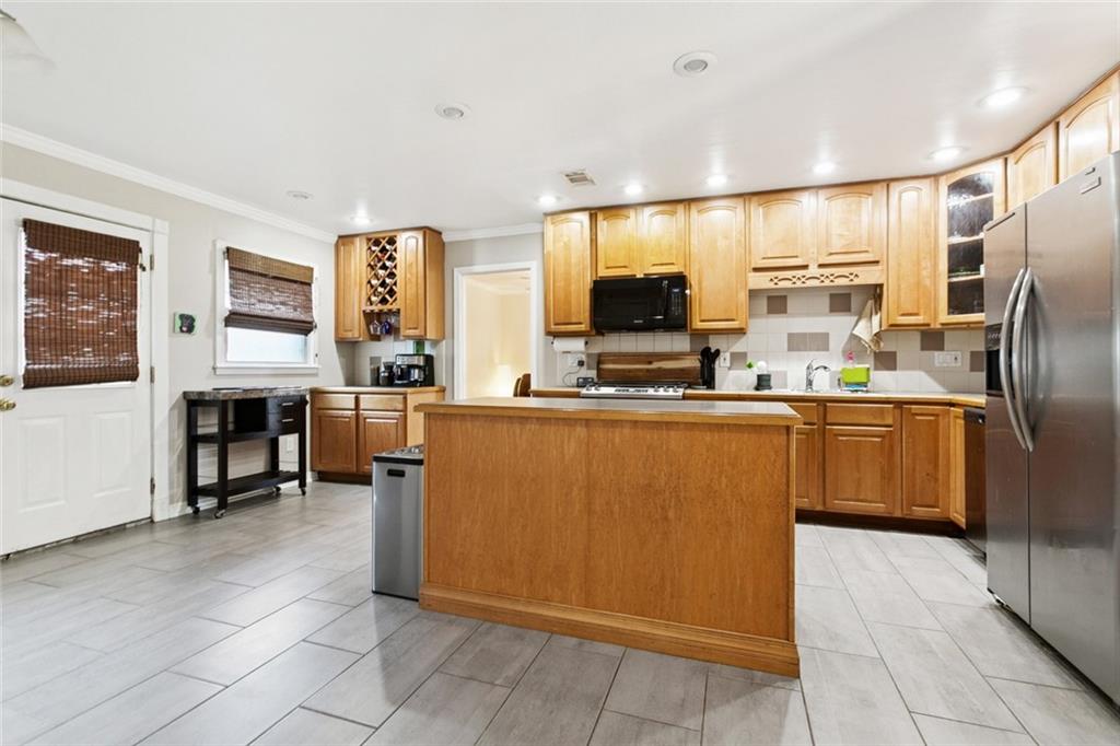 3546 SOMERSET Drive