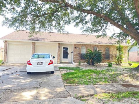 158 CAMERON Drive Gretna LA 70056