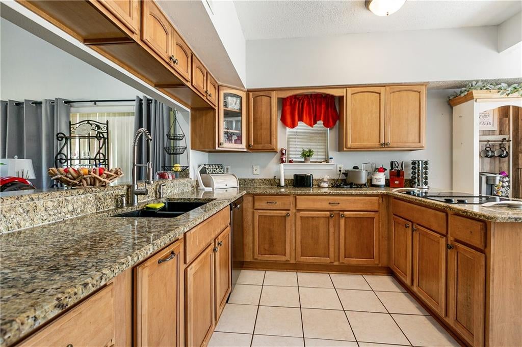 73 LAKE LYNN Drive 73