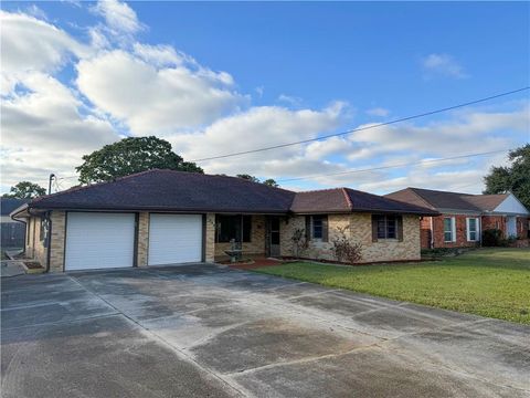 Photo of 1332 AVENUE E, Marrero, LA 70072 (MLS # 2544880)