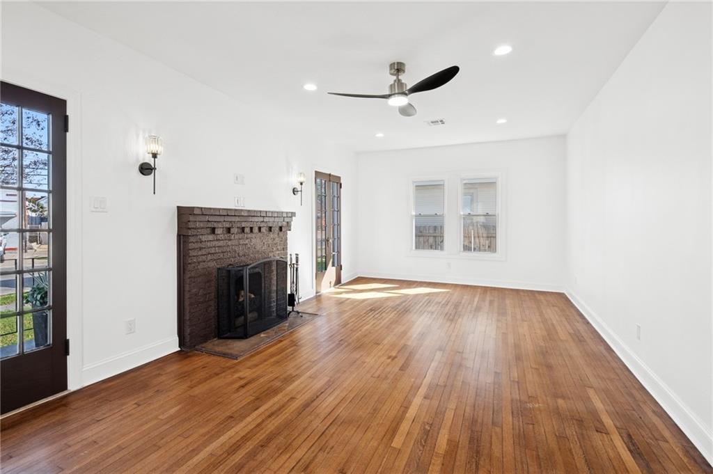 3838 CLEMATIS Street