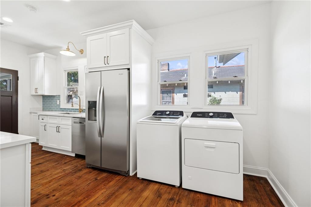 3838 CLEMATIS Street