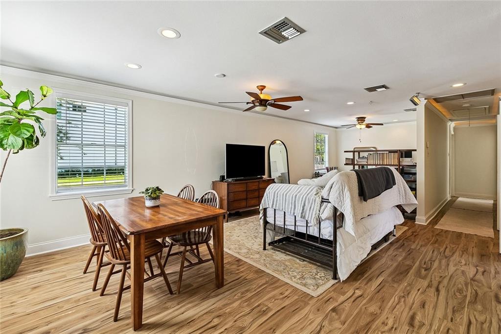 520 ROSEWOOD Drive