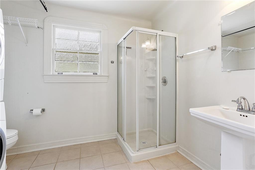 5515 DAUPHINE Street