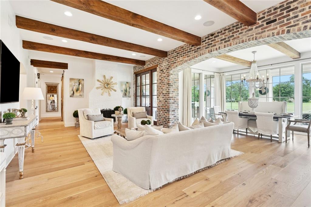 28 WAX MYRTLE Lane