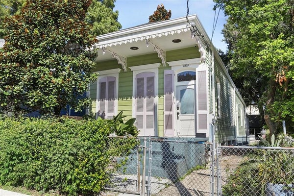 2839 ANNUNCIATION ST, NEW ORLEANS, LA 70115 - Image 62f3c72d2400b8a5ce6bf66a7f99eeab/1772370635
