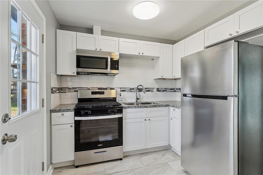 Slidell, Louisiana 70460, United States, 3 Bedrooms Bedrooms, ,2 BathroomsBathrooms,Residential,Pending,64074