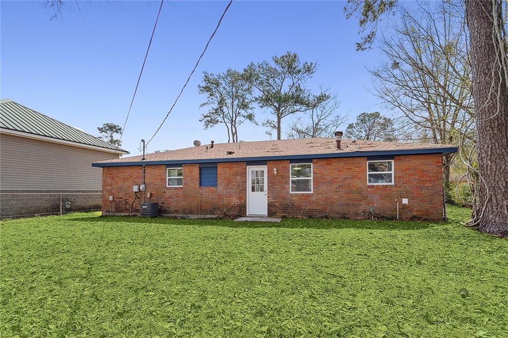 Slidell, Louisiana 70460, United States, 3 Bedrooms Bedrooms, ,2 BathroomsBathrooms,Residential,Pending,64074