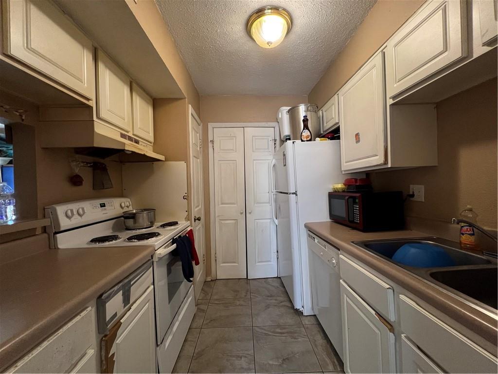 4325 LOIRE Drive