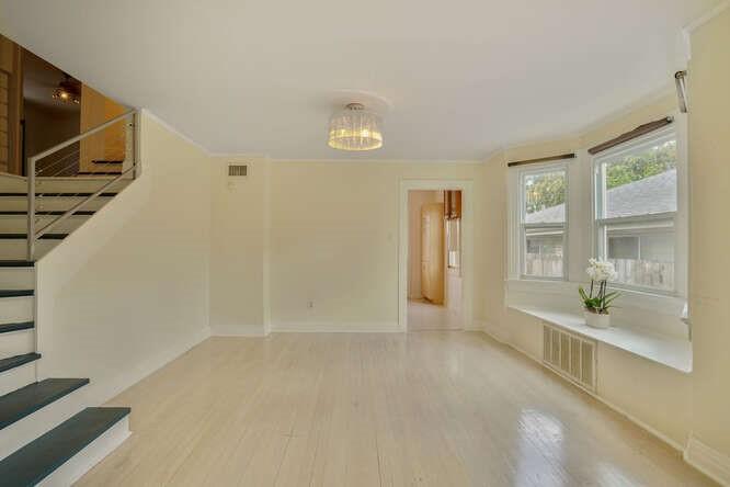 419 W WILLIAM DAVID Parkway