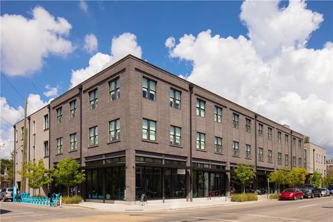 1581 MAGAZINE Street 102 New Orleans LA 70130