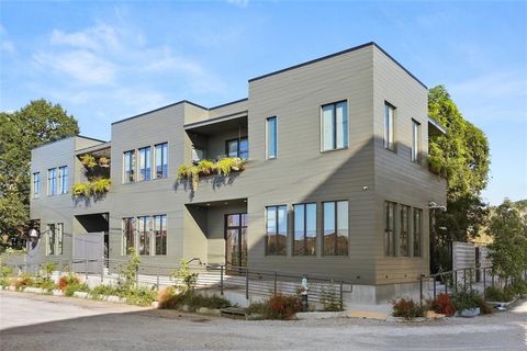 825 THALIA Street New Orleans LA 70130