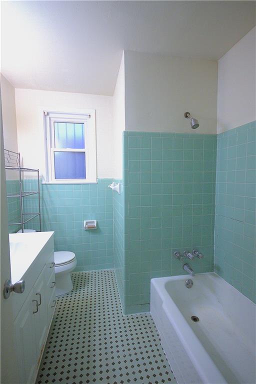 7522 BENJAMIN Street 115