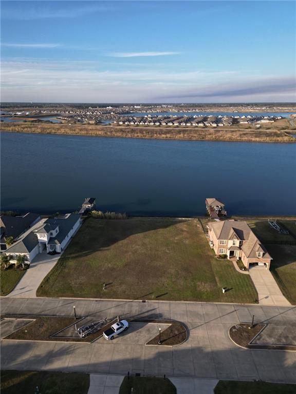 4068 E MARINA VILLA Drive