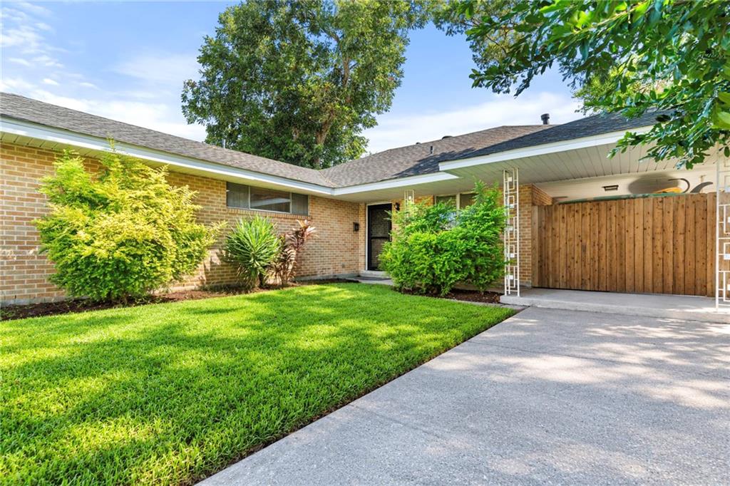 529 OAKLAWN Drive