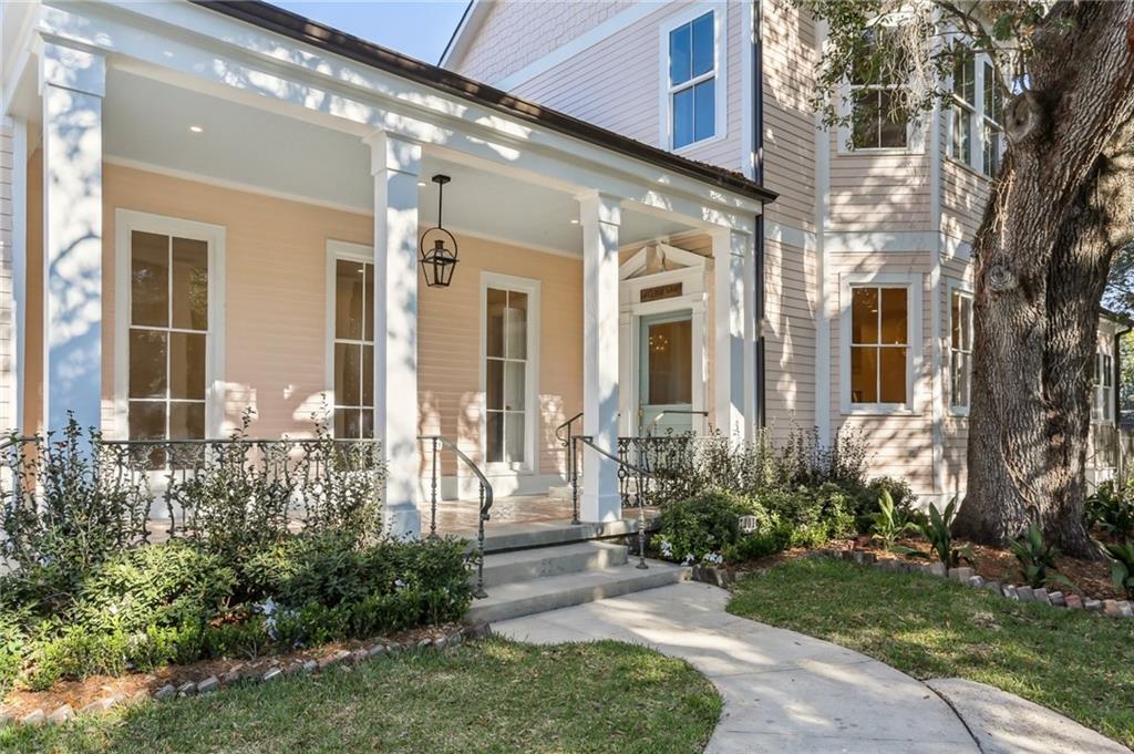 7001 MAGAZINE Street