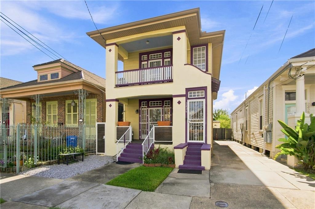 2424 VALENCE Street