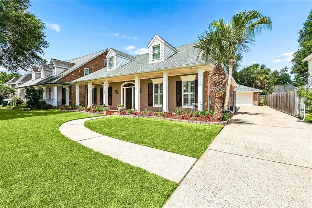 45 CHATEAU TRIANON Drive