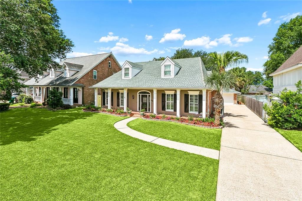 45 CHATEAU TRIANON Drive