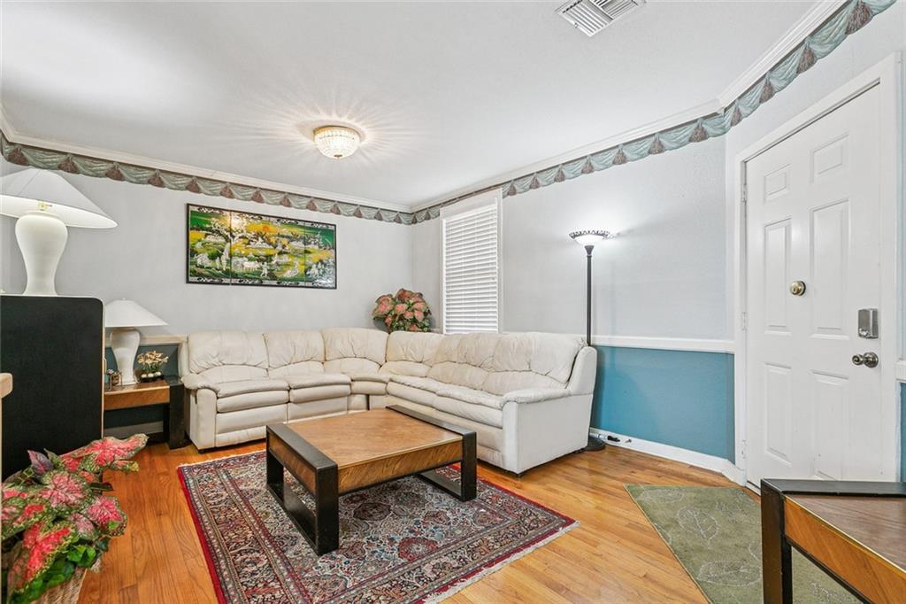 7444 ST. CHARLES Avenue 204