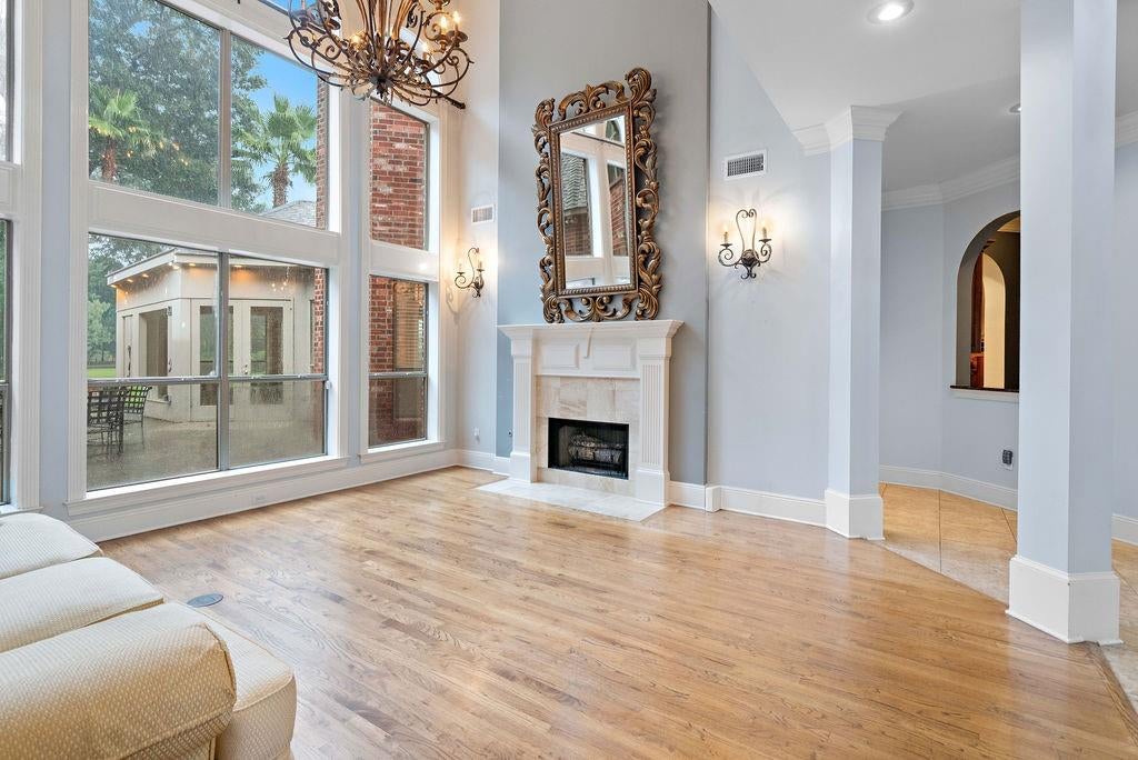 518 UPTON GREY Court