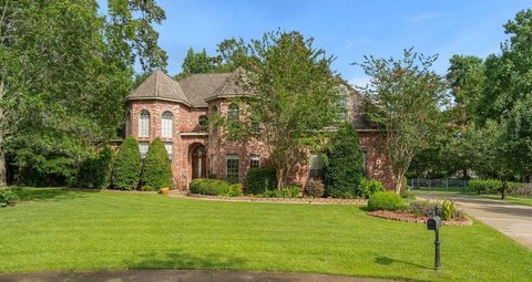 Photo of 518 UPTON GREY Court, Madisonville, LA 70447 (MLS # 2563785)