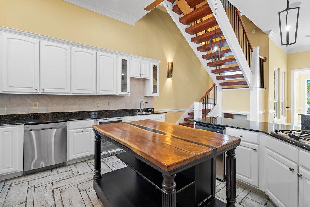 1443 ROYAL PALM Drive