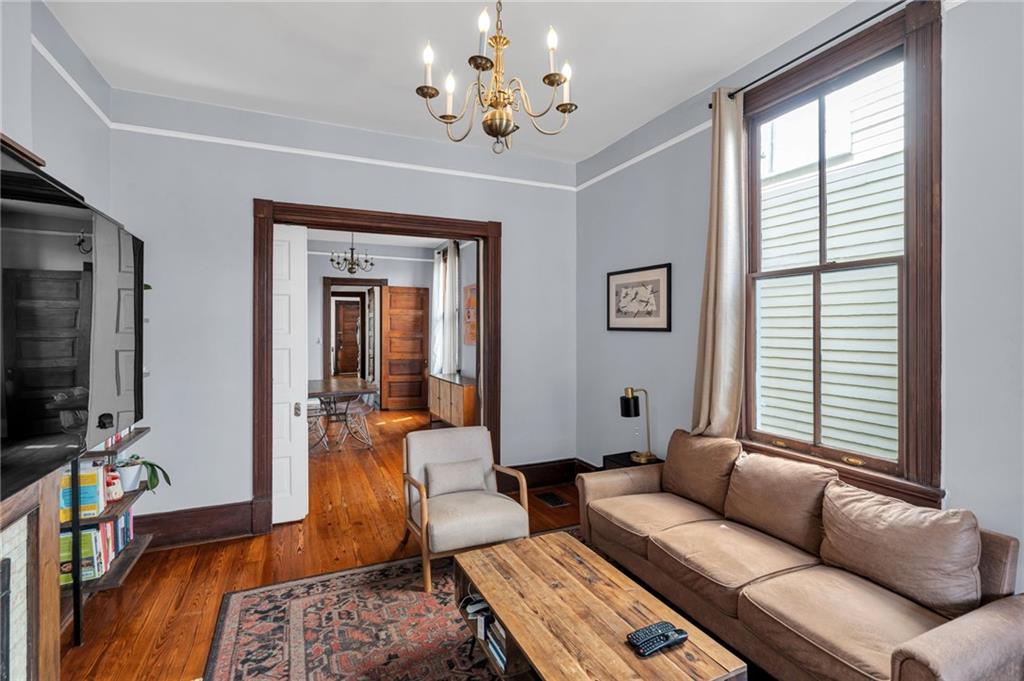 1118 20 MILAN Street