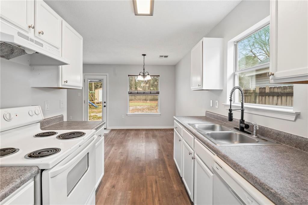 4165 DAUPHINE Street