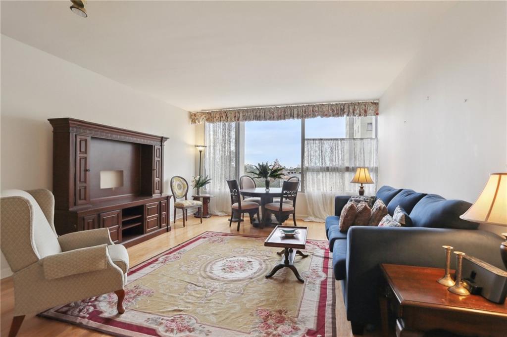 2100 ST CHARLES Avenue 5G