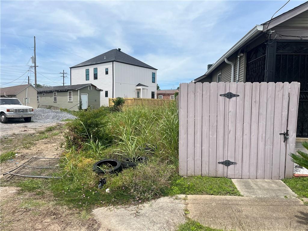 1317 S SALCEDO Street