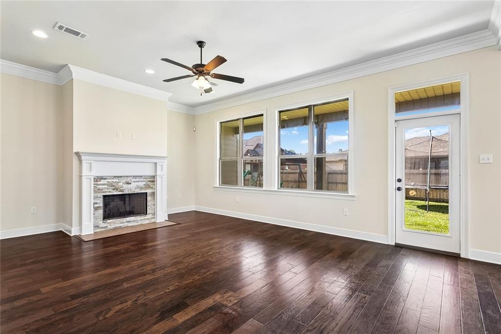 854 CAPISTRANO Court