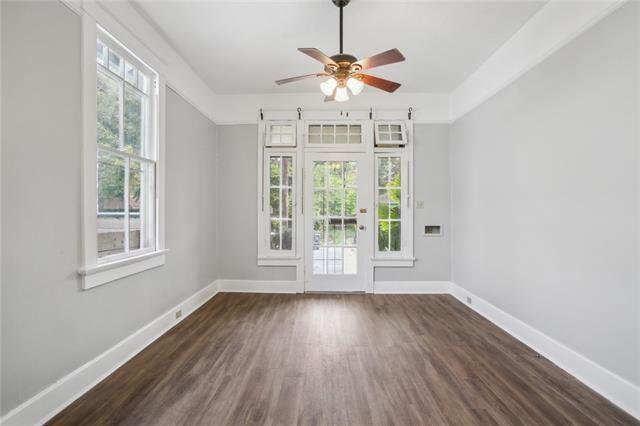 1224 26 MAZANT Street