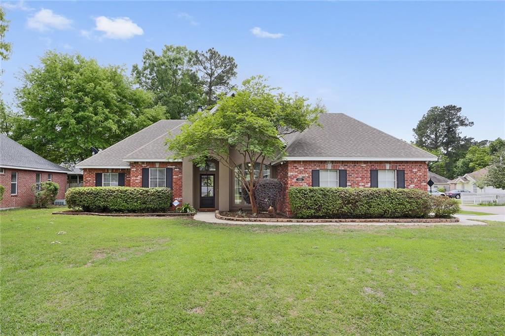 Photo 1 of 23 — 1302 S RIDGE Drive, Mandeville, LA 70448