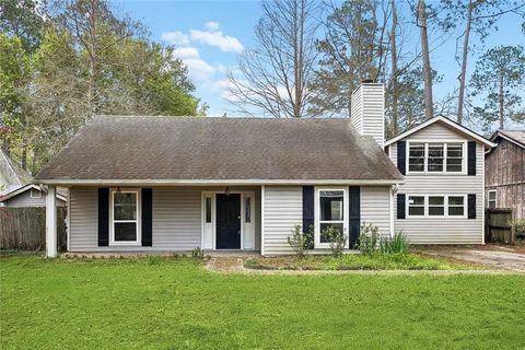 Photo of 1446 JOAN Street, Mandeville, LA 70448 (MLS # 2548239)