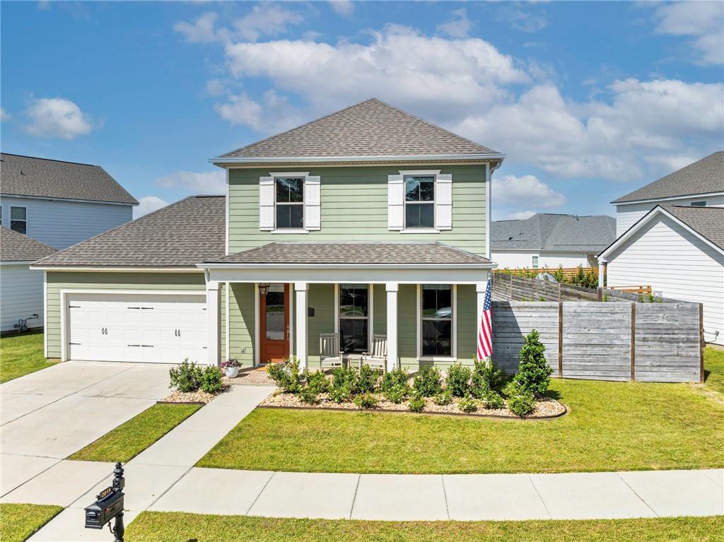 2033 PRESTWOOD Lane