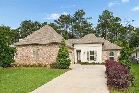 Photo of 1412 AUDUBON Parkway, Madisonville, LA 70447 (MLS # 2555467)