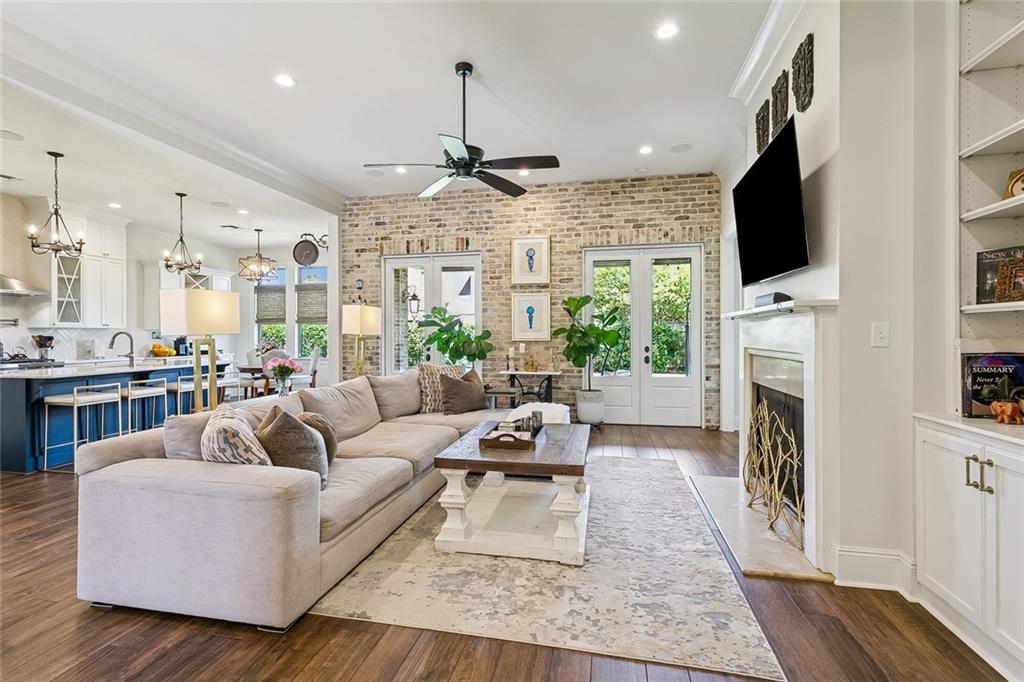 307 LAC IBERVILLE Drive