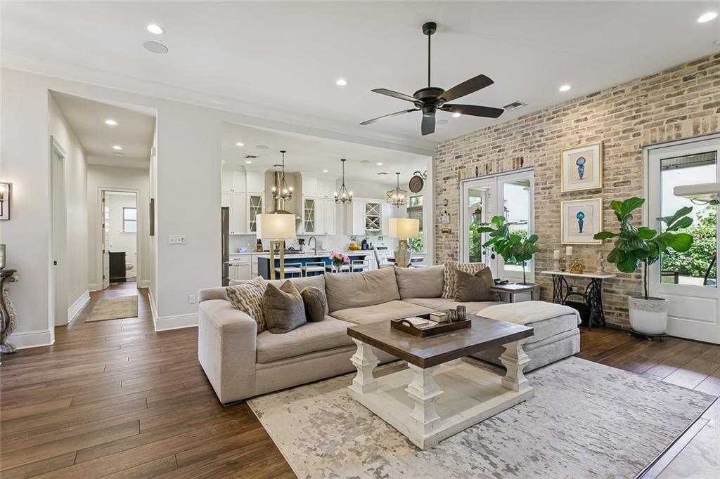 307 LAC IBERVILLE Drive