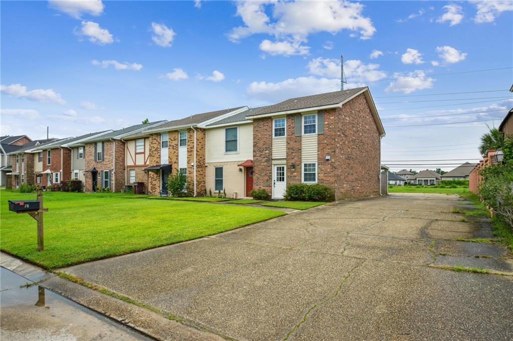 76 HOUMAS Place