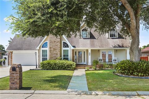 3632 LAKE LYNN Drive Gretna LA 70056