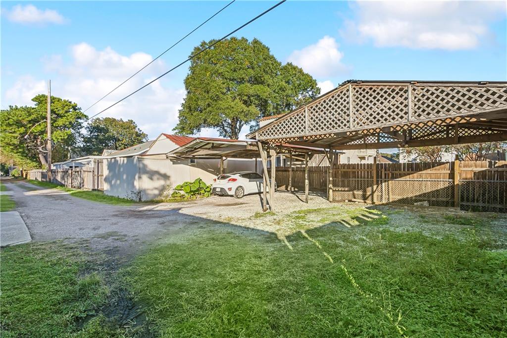 New Orleans, Louisiana 70124, United States, 3 Bedrooms Bedrooms, ,2 BathroomsBathrooms,Residential,Active,33752