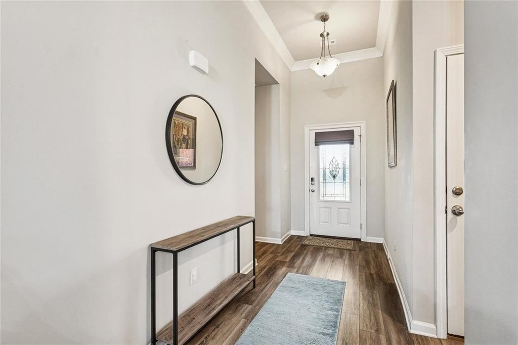 120 LAKESHORE VILLAGE S Street