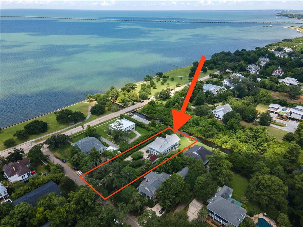 View Mandeville, LA 70448 house