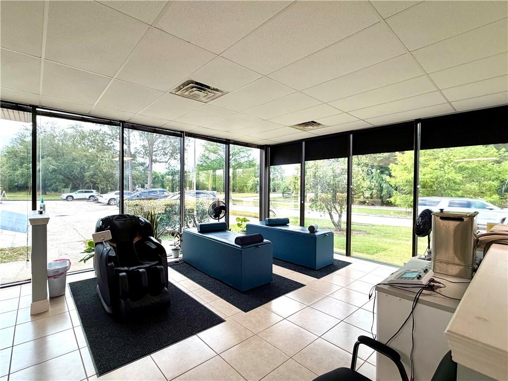 10555 LAKE FOREST Boulevard 3E&3F