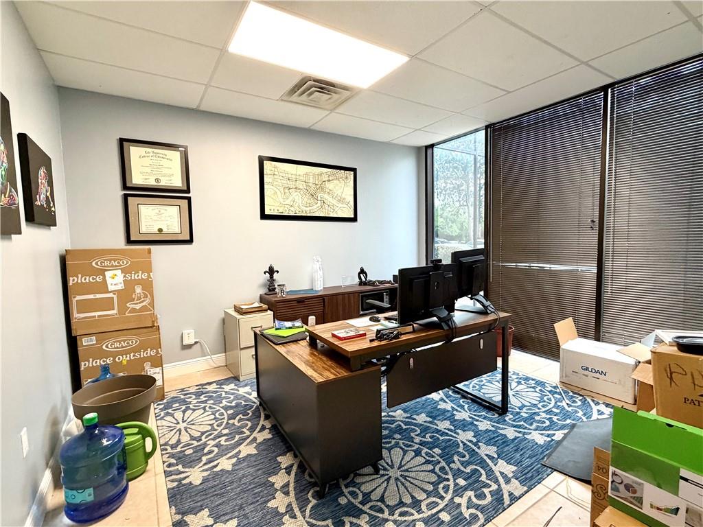 10555 LAKE FOREST Boulevard 3E&3F