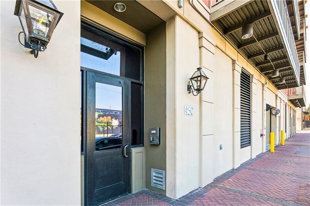 450 JOHN CHURCHILL CHASE Street 304