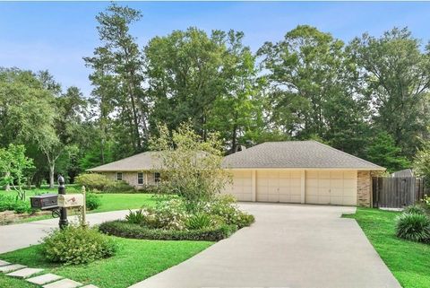 Photo of 926 W 14 Avenue, Covington, LA 70433 (MLS # 2558575)